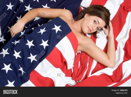 Девушка с флагом Австралии