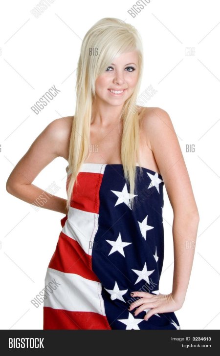 Человек с флагом