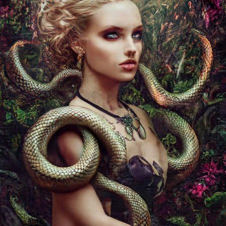 Девушка змей