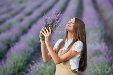 Женщина Лаванда