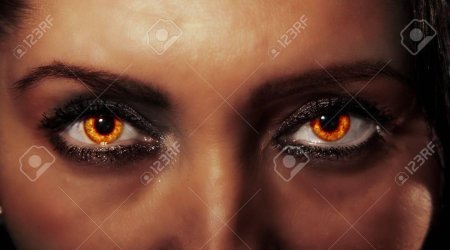 Оранжевые глаза