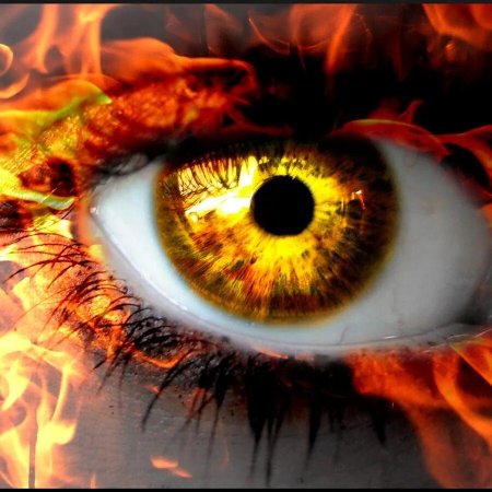 Оранжевые глаза