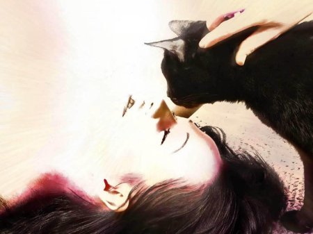 Девушка с черным котом