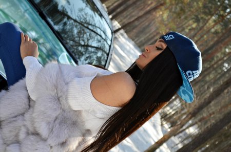 Брюнетка зимой