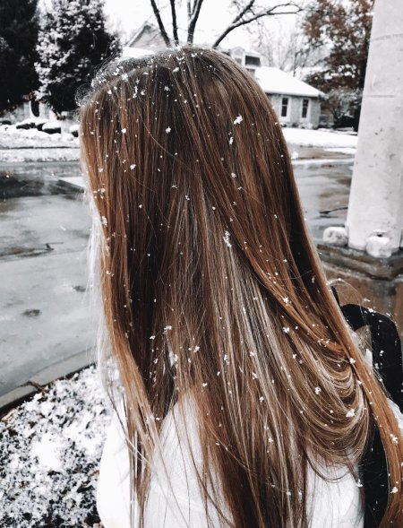 Снег на волосах