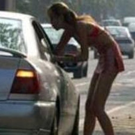 Проститутка на дороге