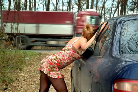 Девушки легкого поведения комедия