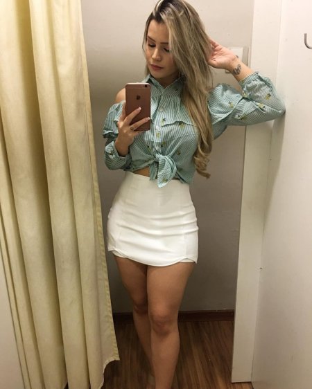 Селфи в юбке