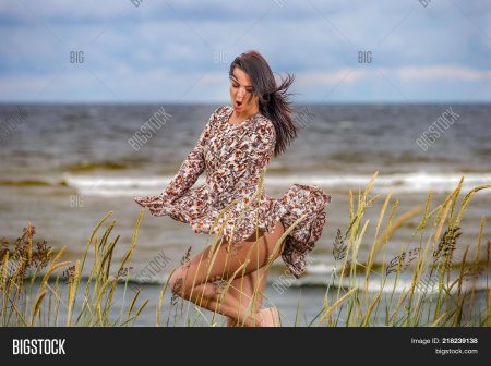 Платье на ветру