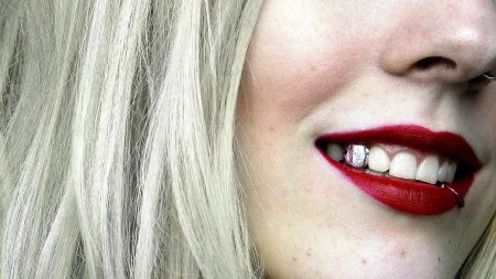 Металлические клыки