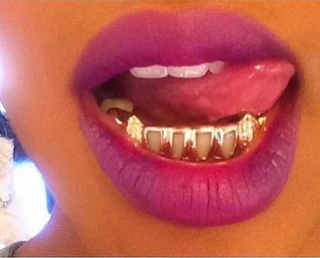 Губы в бриллиантах