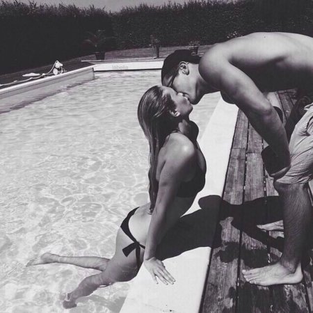 Страсть в бассейне