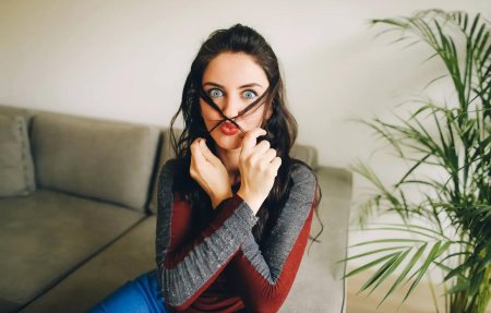 Аурела Скандай