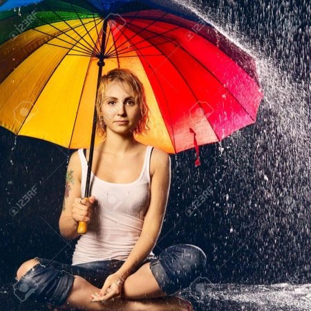 Девушка с зонтом