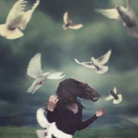 Женщина птица