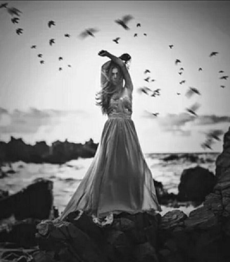 Девушка белая птица