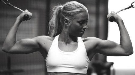 Спортивная девушка