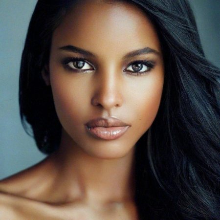 Самая красивая темнокожая девушка