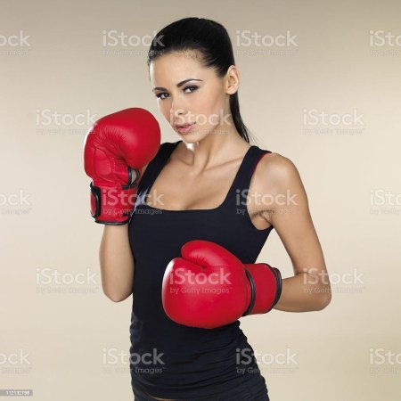 Девушка боксер