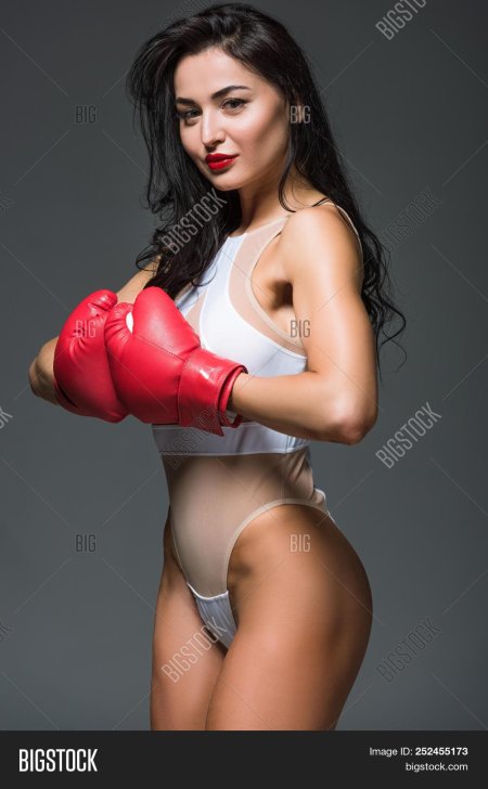 Девушка бокс