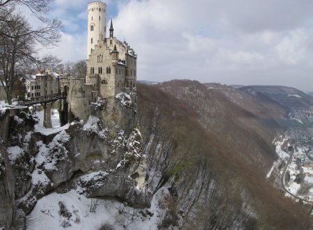 Неоготический замок Лихтенштейн