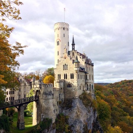 Замок Лихтенштайн Баден-Вюртемберг Германия