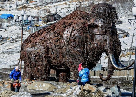 Монумент мамонт Магадан