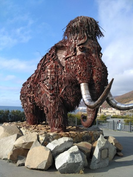 Магадан мамонт памятник