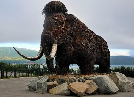 Магадан мамонт памятник