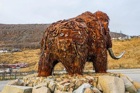 Скульптура мамонта в Магадане