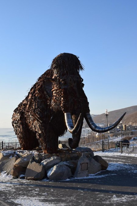 Памятники Магадана