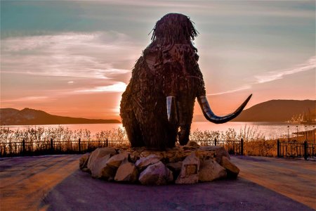 Монумент мамонт Магадан