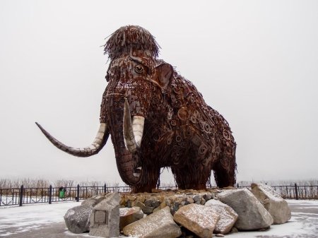Монумент мамонт Магадан