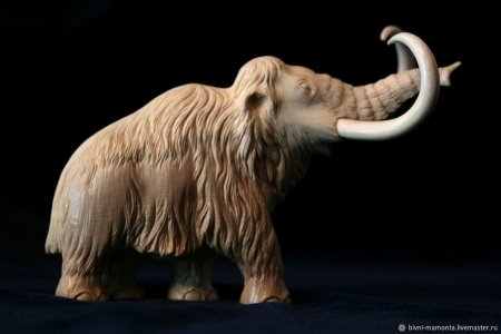 Мамонт скульптура