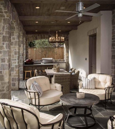 Патио во французском стиле