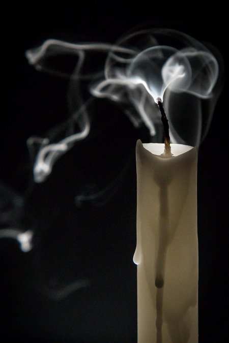 Потухшая свеча