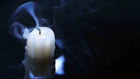 Погасшая свеча