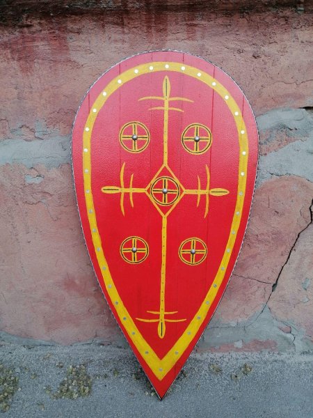 Славянский каплевидный щит