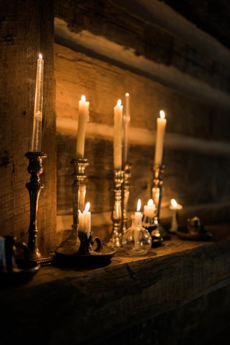 Свеча старинная