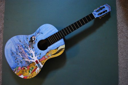 Разрисованные акустические гитары