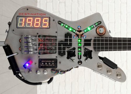 Гитара Марти Макфлая