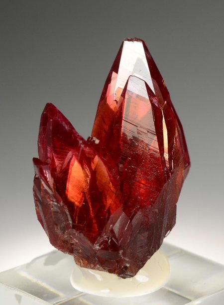 Циркон гиацинт камень