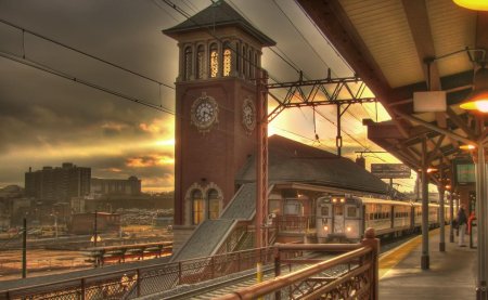 Поезд перрон вокзал фон