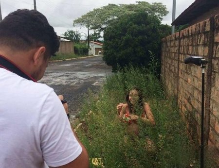 Спалили на улице