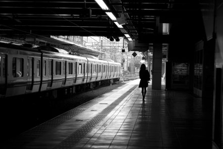 Поезд на перроне