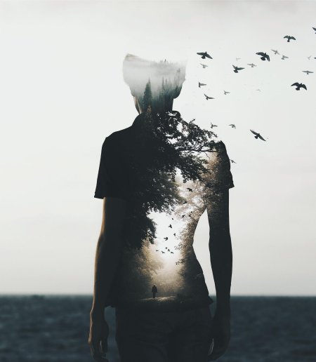 Человек растворяется