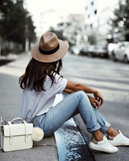 Стильная девушка