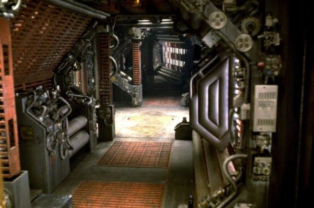 Ностромо космический корабль внутри