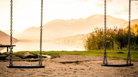 Качели на цепях