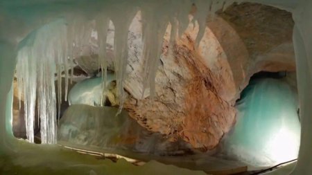 Австрия Ледяная пещера Айсризенвельт